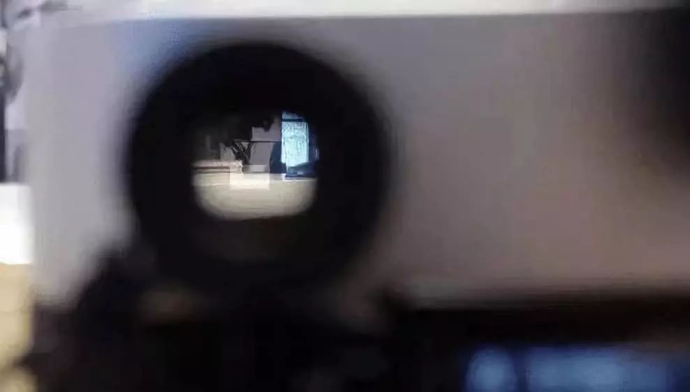 手机和相机相比最大的区别在哪里,出去旅游带相机好还是手机好