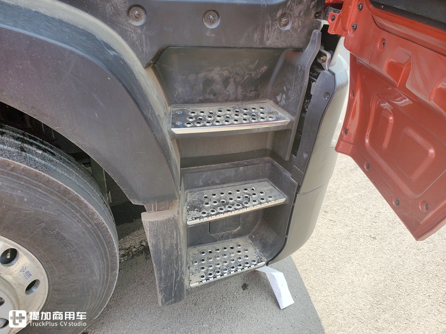 豪沃tx7最新版燃气车好吗,重汽豪沃tx7原车屏安装倒车影像