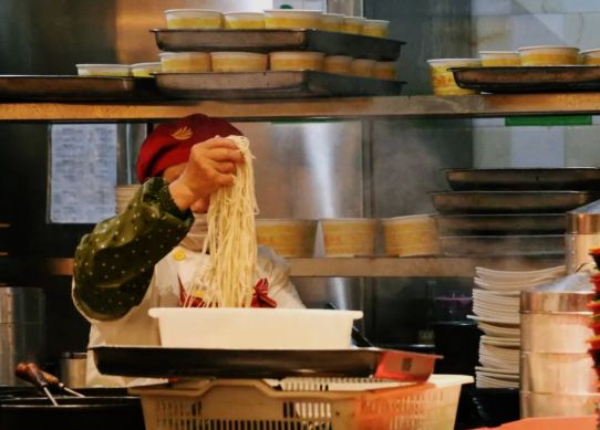 易烊千玺王俊凯王源说重庆话,重庆易烊千玺去过的地方