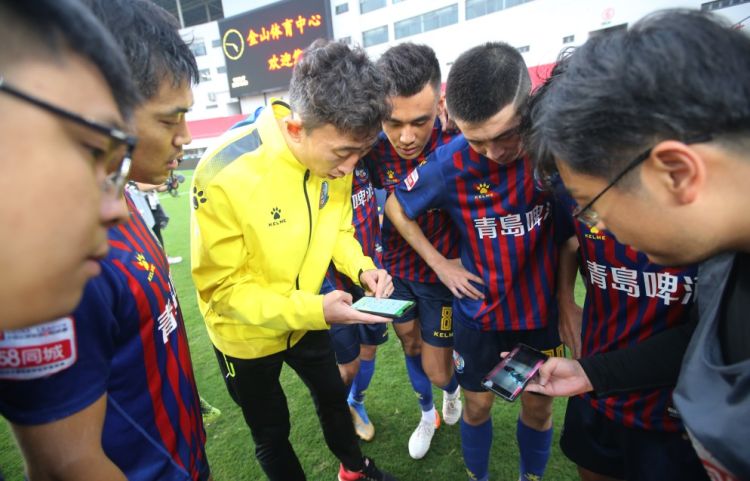 鍐茶秴浜氭嘲,鍐茶秴鐜板満