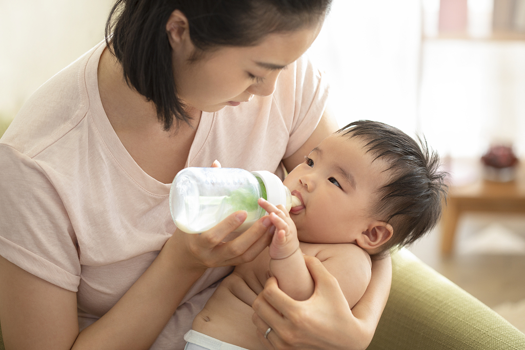 牛奶蛋白过敏深度忌口八大类,正确认识牛奶蛋白过敏