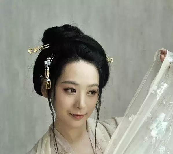 红楼梦里首饰是啥样,红楼梦中出现的首饰