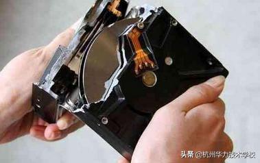 如何选择机械硬盘和固态,机械硬盘固态硬盘优劣势