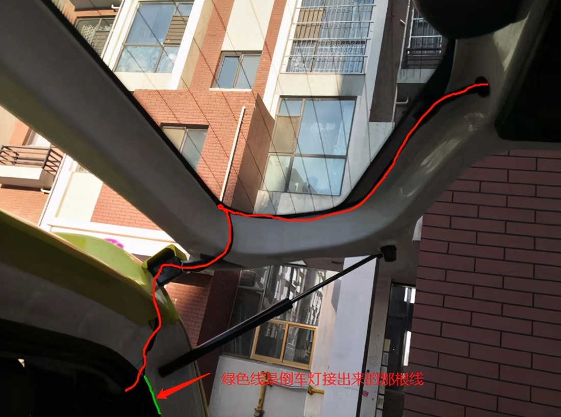 行车记录仪后镜头隐藏式安装视频,diy记录仪加装外接摄像头