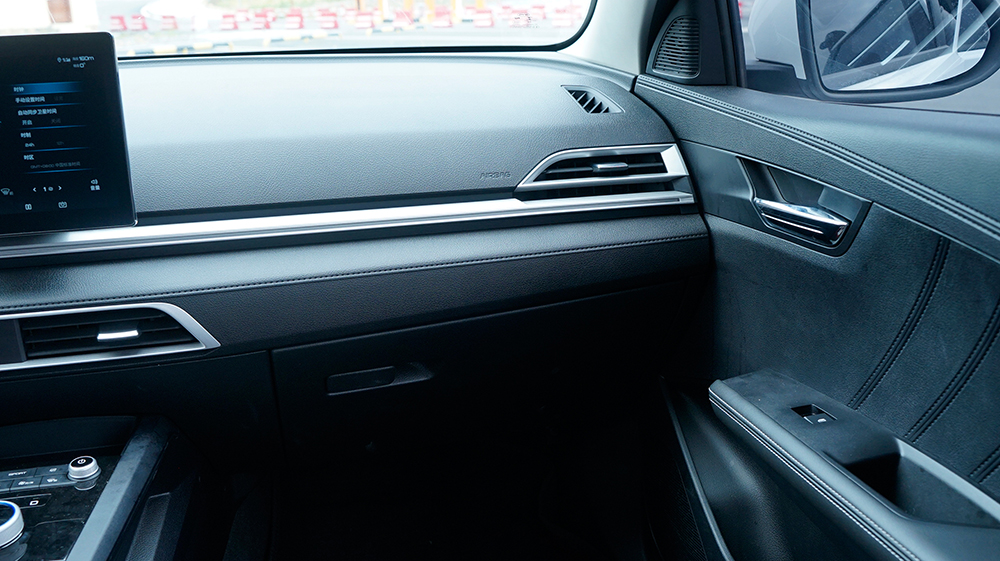 比亚迪好看电车,颜值即正义抢先体验比亚迪e2