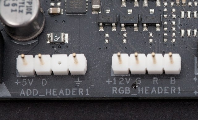 电脑组装硬盘线怎么接,电脑组装线怎么插