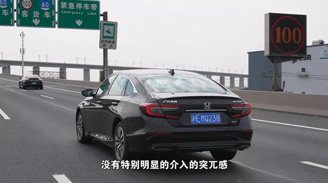 雅阁1.5t和天籁2.0t对比测评,21款天籁对比新款雅阁