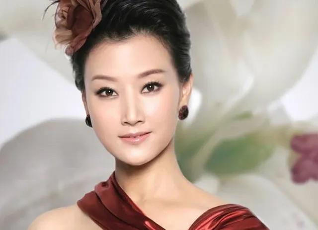 还记得唱《辣妹子》的*祖英宋**吗，她如今过得怎么样？