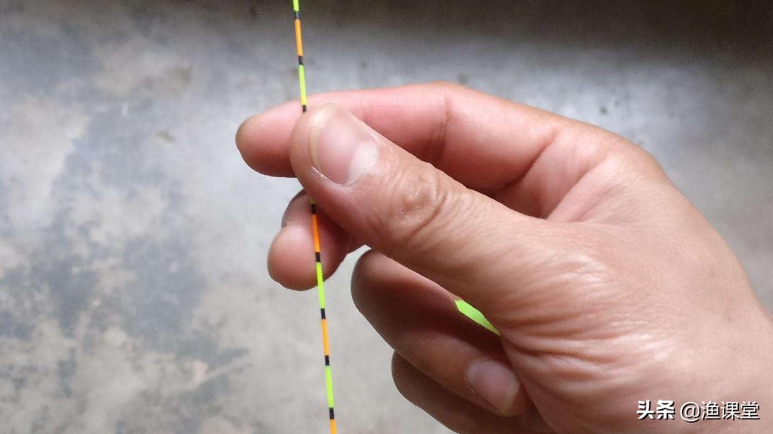 冬天钓什么大鱼好看,冬天野钓可以用枣核型的浮漂吗