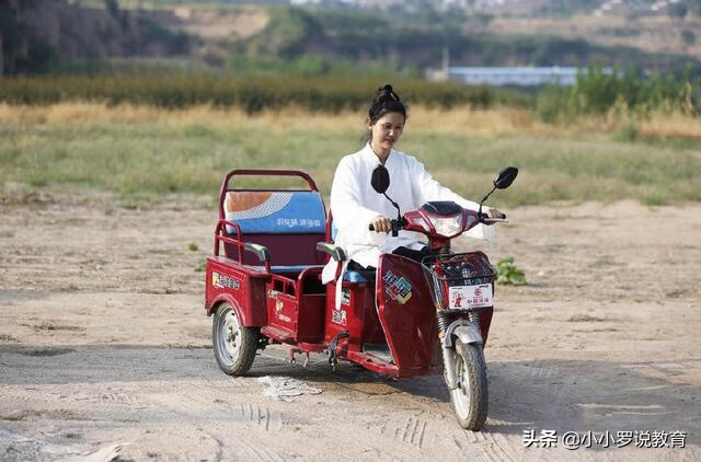 她被誉为中国最美女道士，名校毕业家境好，网友：出家真是太可惜