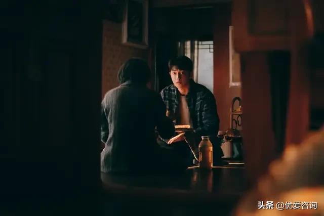 伴侣总是让自己情绪失控怎么办,伴侣情绪化