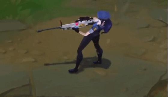 ​“快来铐我！”LOL女警新建模，光腿穿上黑长裤，玩家提奇怪要求