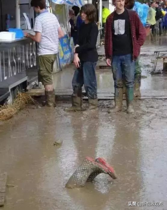 神奇的视觉错位图30张,神奇的错位照片