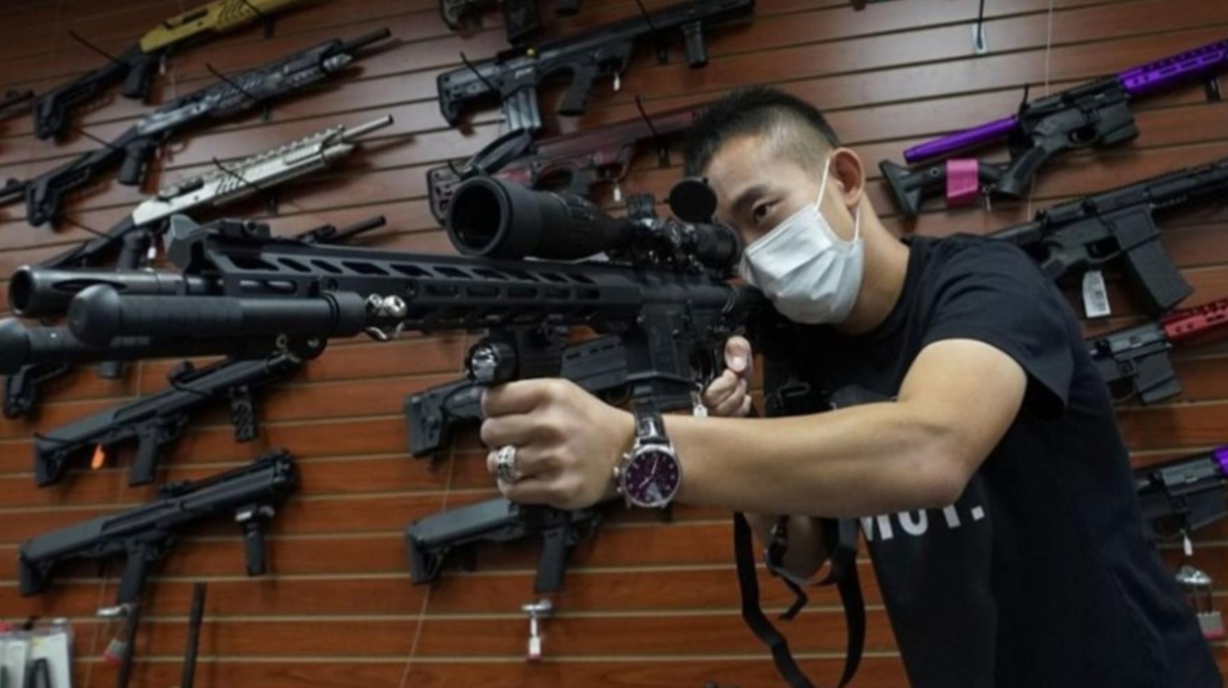 亚裔力量觉醒,美国亚裔疯狂买枪