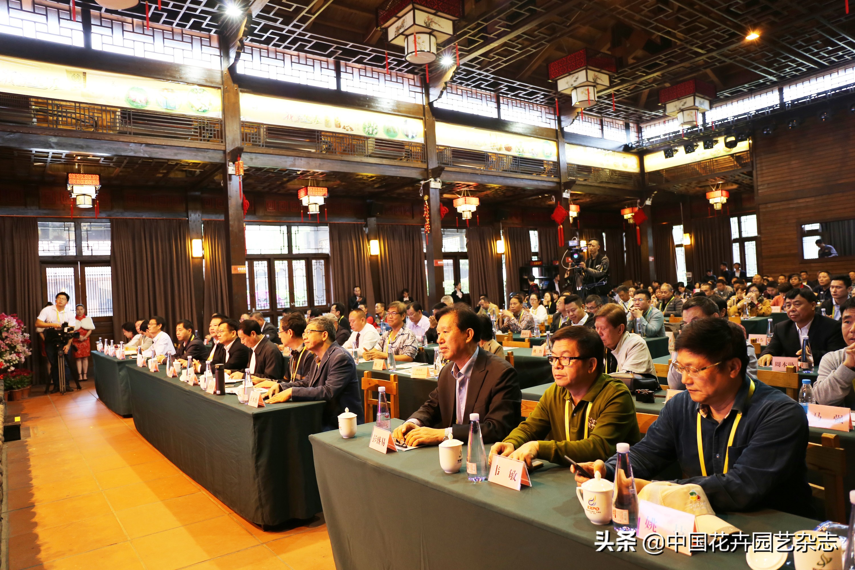 为两大产业率先突破注入鲜活动力,为经济发展注入新动力新活力