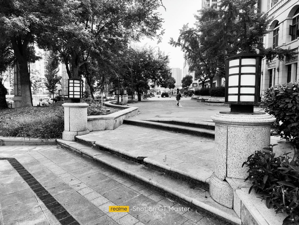 realme真我gt大师探索版手机1v4,realme真我gt2深度评测