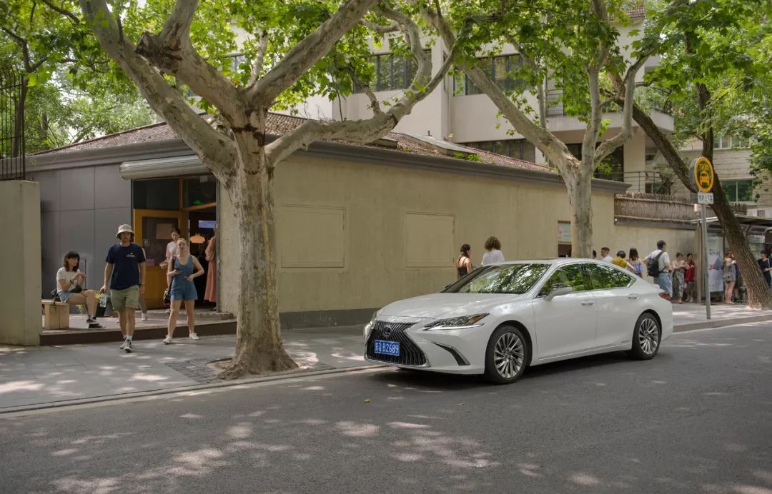 开雷克萨斯es去川藏线,开雷克萨斯es路上视频