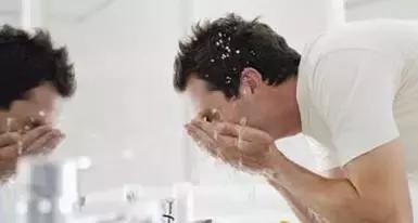 脸太油怎么办男生,被女朋友嫌弃技巧