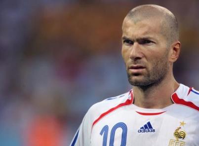 梅西夺冠历史地位超马拉多纳,足坛最伟大的10号马拉多纳