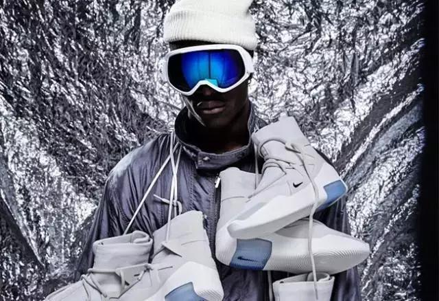 一双球鞋炒到69999元,一双球鞋从1299元炒到7299