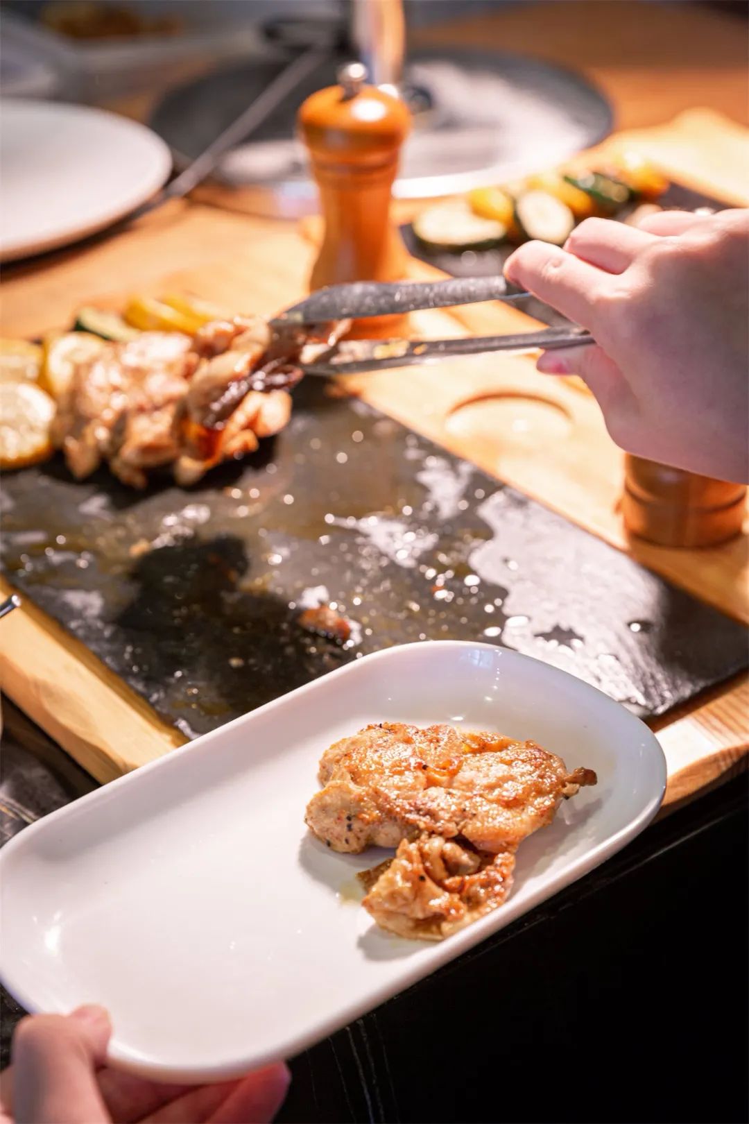 五一上海空中旋转餐厅自助餐,一家超有性价比的自助餐厅