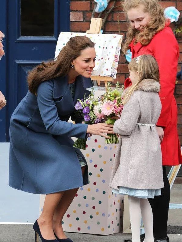 maxmara大衣哪款适合小个子,maxmaraweekend大衣