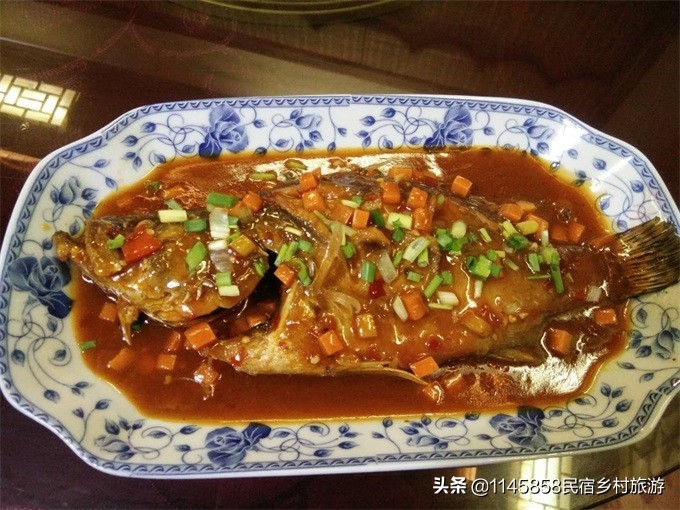 安徽省黟县宏村景区听雨楼客栈,宏村栖梧旅行精选徽派景观民宿