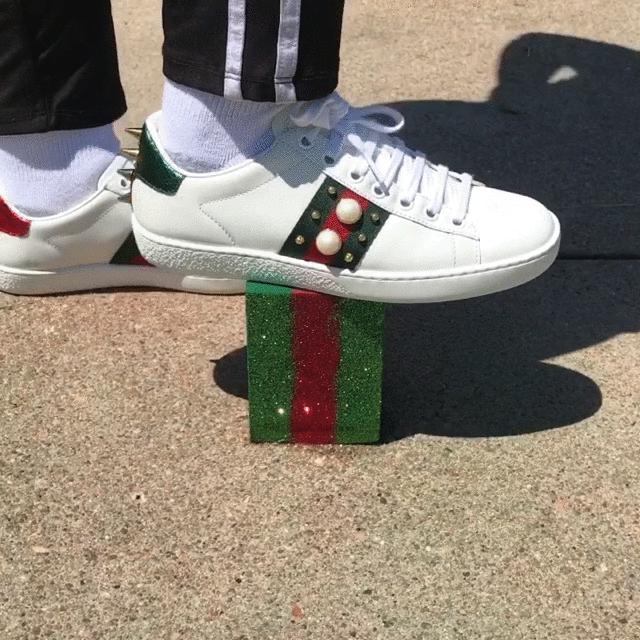 与耐克阿迪齐名的鞋子牌子,阿迪耐克齐名的运动品牌