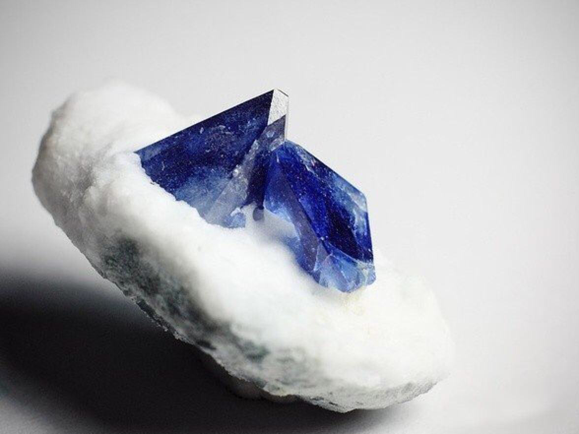 彩色宝石珠宝鉴定自学,彩色珠宝知识大全及讲解