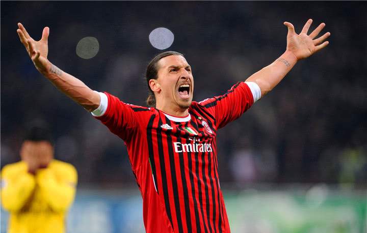 世界足坛最强壮的6大中锋，一人体重200斤，去能轻易带球过人