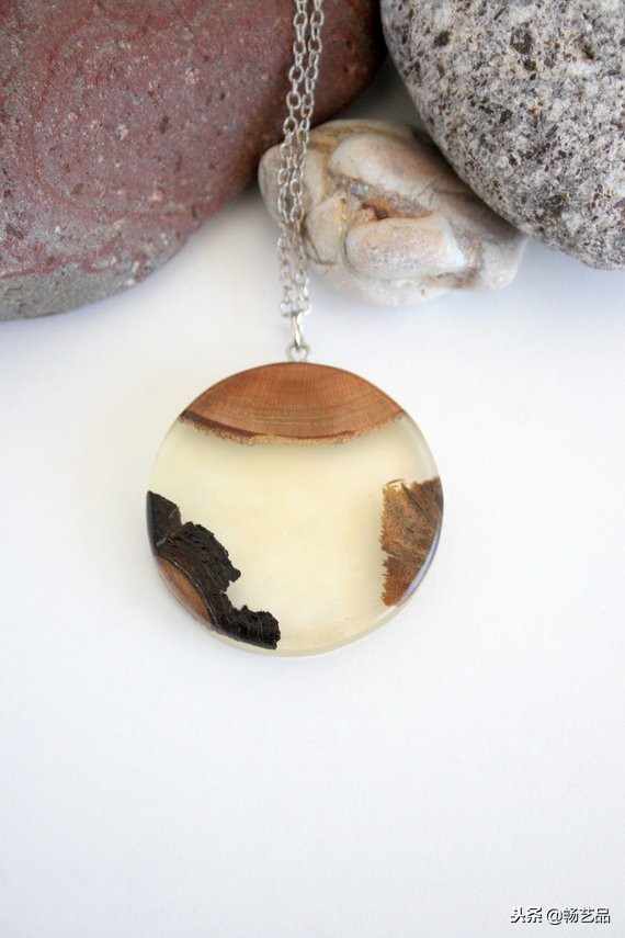 如何用水晶滴胶自制项链,手工滴胶项链教程