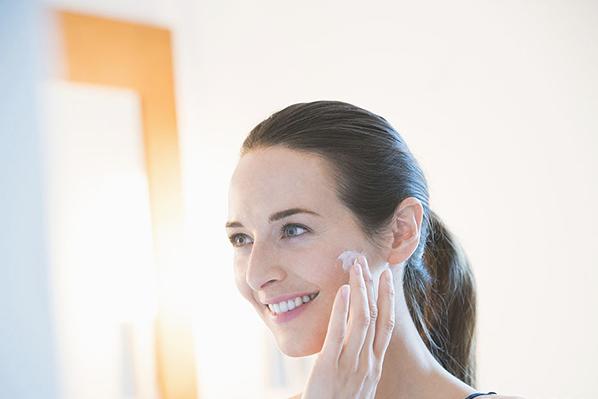 如何保养你的皮肤让毛孔越来越小,如何养好皮肤毛孔细腻