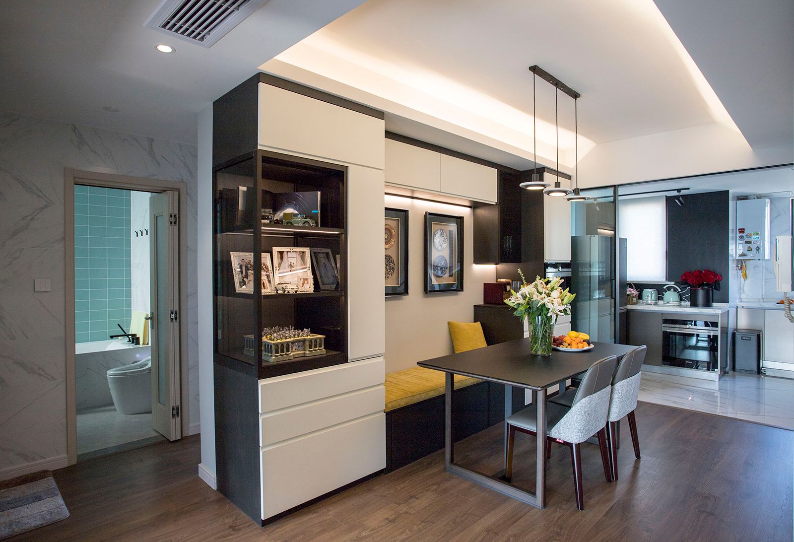 103㎡收纳满分，电动窗帘、上轨道移门和阳台吧台让家一键变高级