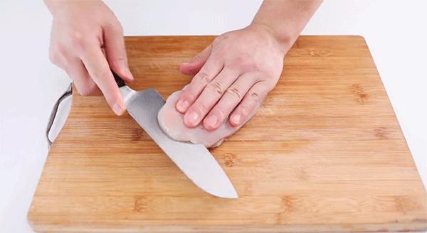 在家做香酥鸡排香嫩不柴,怎样才能做出外酥里嫩的炸鸡排