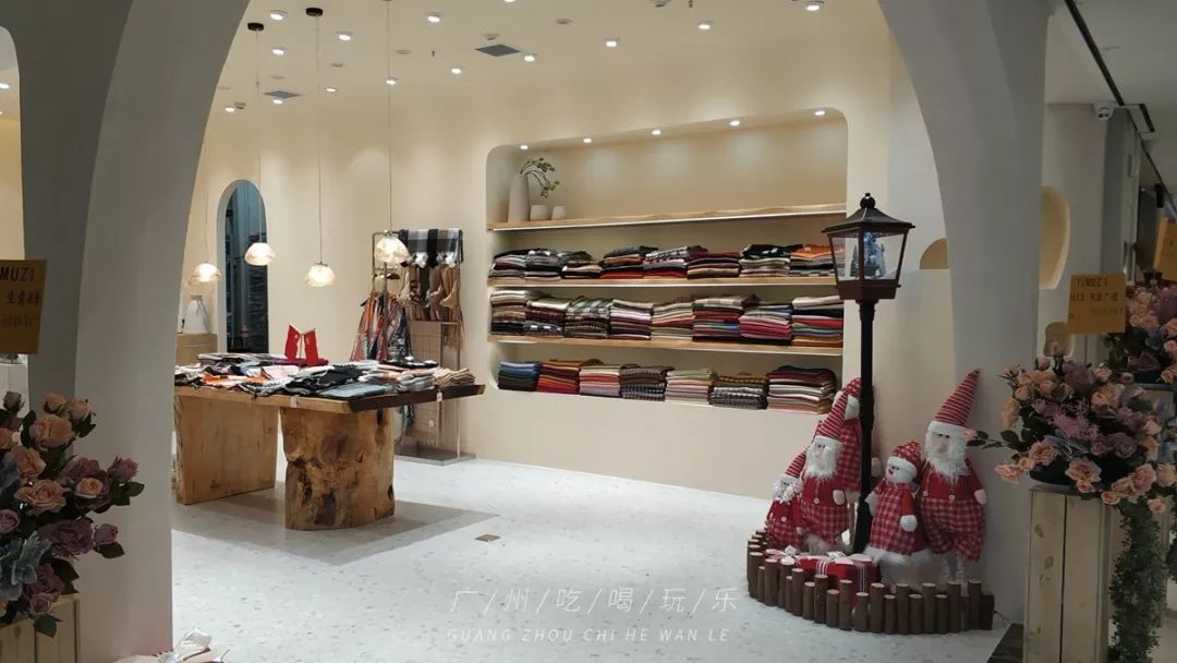 韩国东大门服装批发有几个大楼,广州韩国东大门服装批发拿货