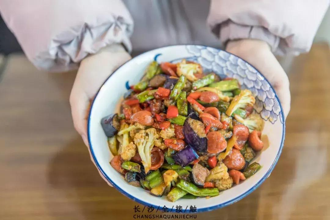 留得住回忆但是留不住人心,留得住的记忆回不去的乡愁