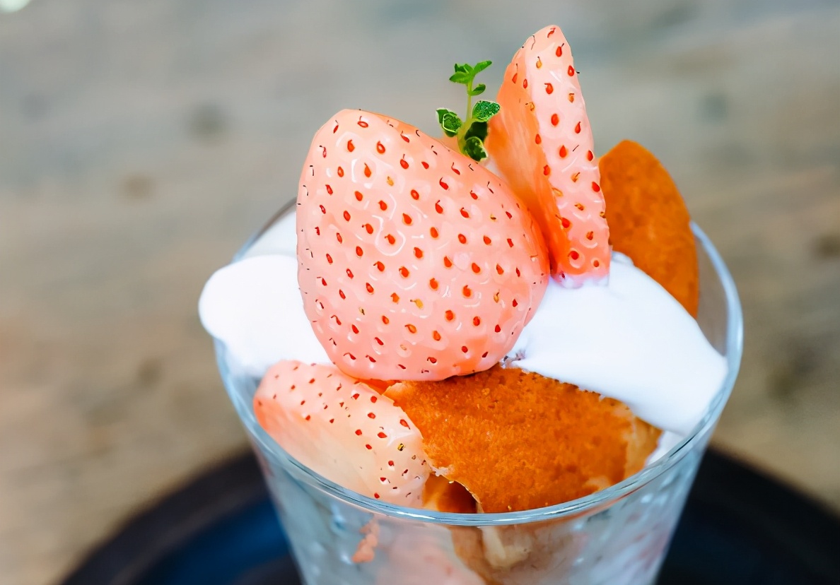 800元一斤的草莓,一斤草莓9.9