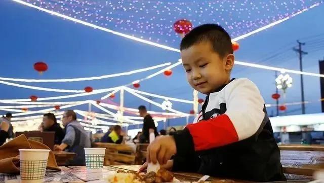 2020年新疆的夜生活,新疆夜生活美食风情