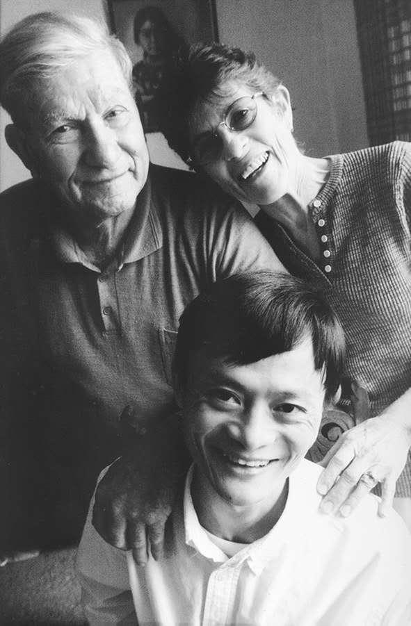 马云什么时候成功的,马云什么时候创业