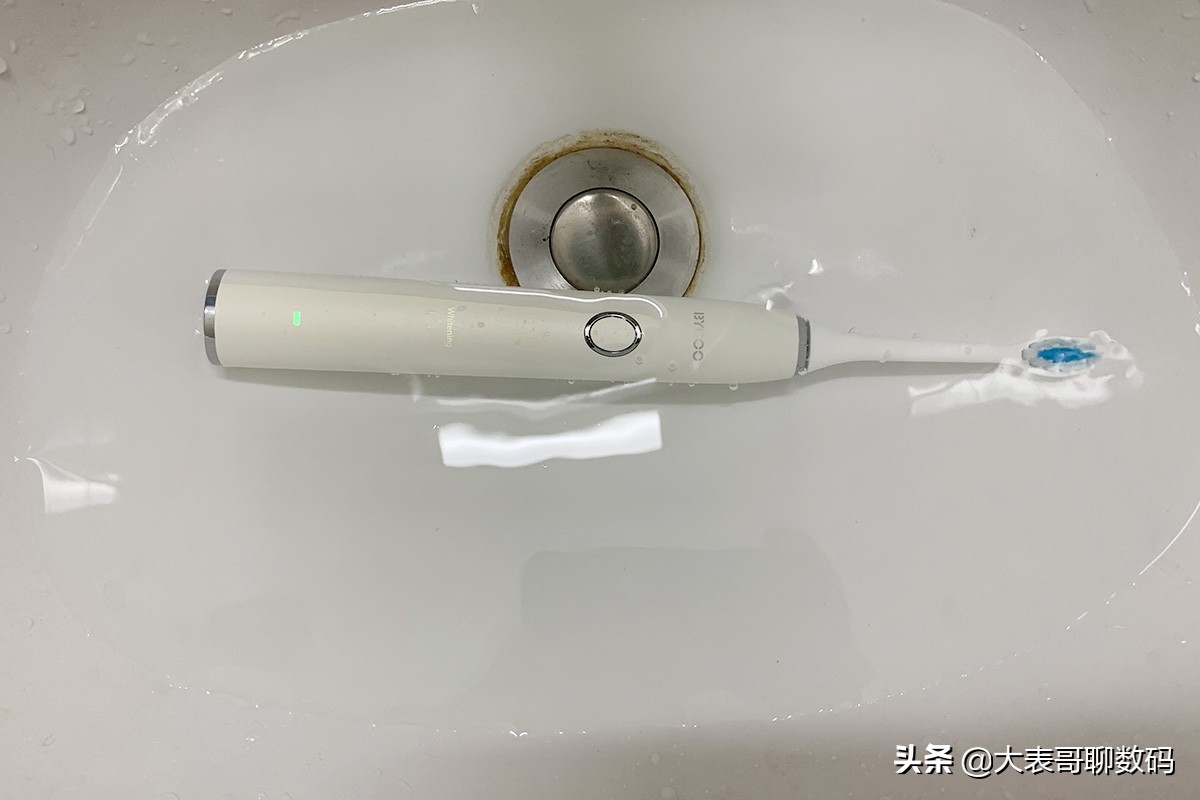 待机365天的电动牙刷,声波电动牙刷ipx8防水