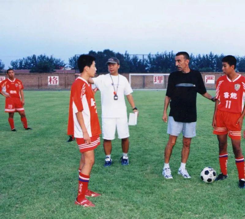 在中国扎根青训二十载的可可维奇