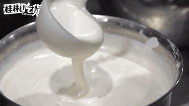 火遍全国的明星茶饮本宫的茶开到桂林了！凭口袋茶掀起了排队潮流