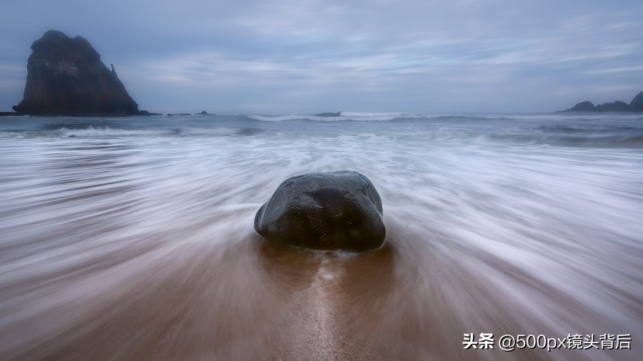 蓝火，是游客追逐和观赏对象；而硫磺矿，更是矿工赖以生存的物品