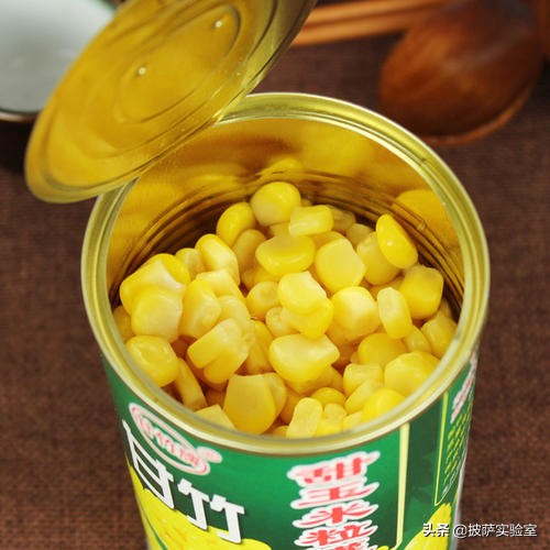 披萨撒料手法技巧演示,披萨顶料