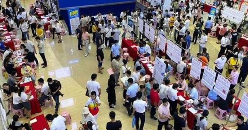 王健林从首富到首负的采访,万达王健林成功的经历简介