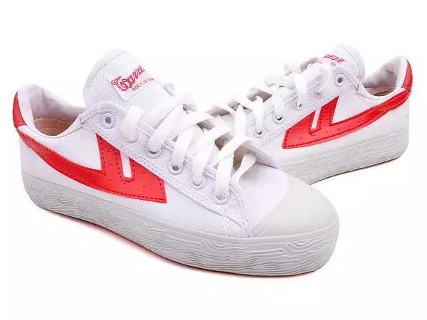 买一双平底的小白鞋,想买便宜的小白鞋怎么搜