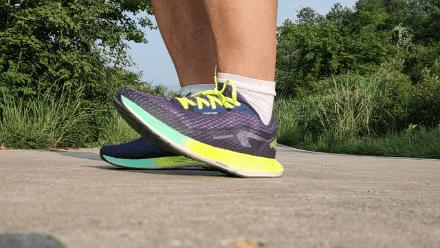 迪卡侬基础缓震跑鞋测评,迪卡侬kd800跑鞋测评