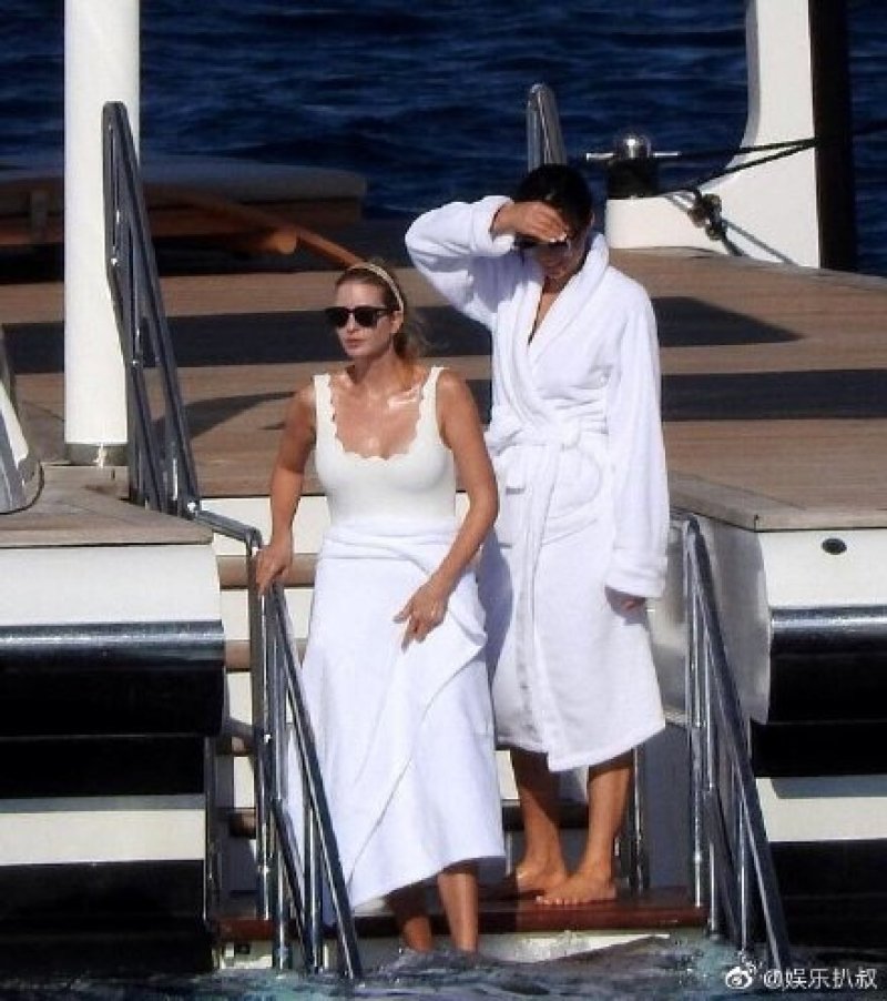 沙漏身材都假的？白宫第一千金伊凡卡泳装私照曝，网友：形象毁灭