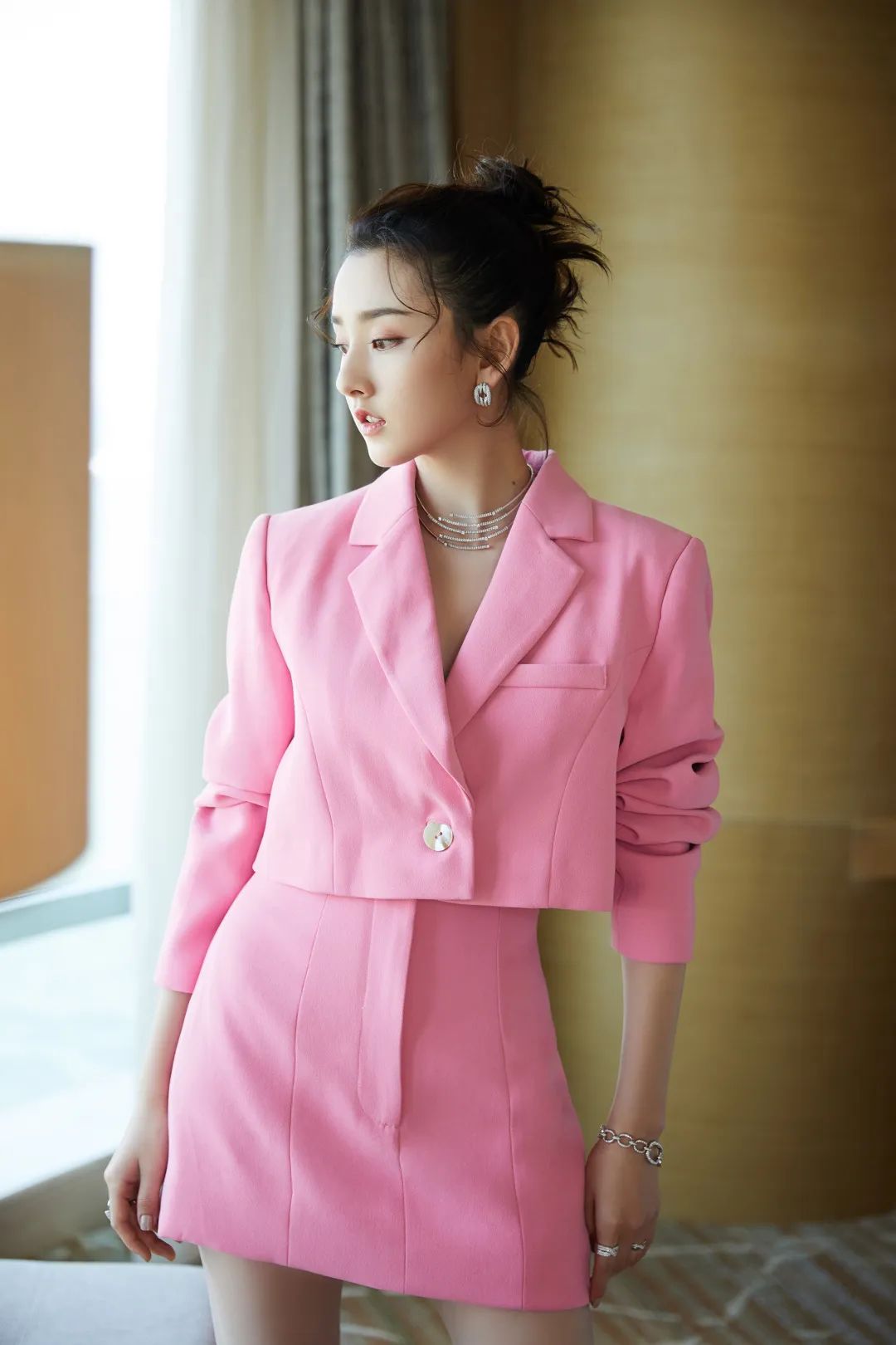 所有女生！帮你扒了10位女明星的*服私**，520照着穿就对啦