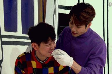 在国外卖皮蛋和咸鸭蛋被抓？歪果警方：不适合人类食用…